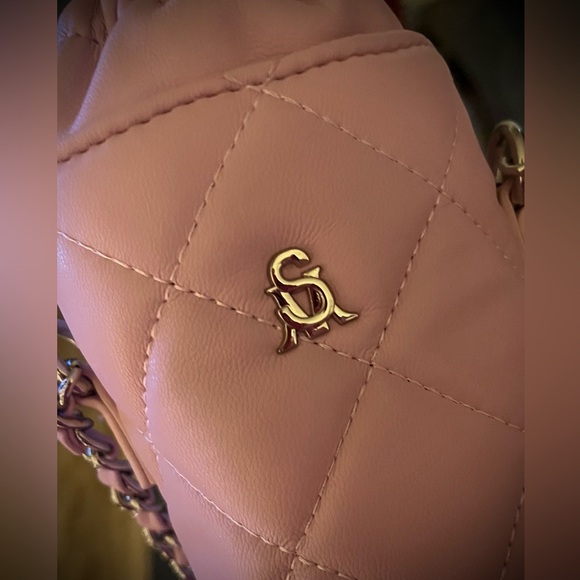 Steve Madden bottle purse.💗 - Picture 4 of 6